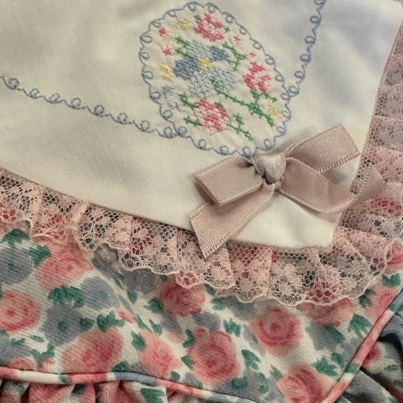 Vintage Floral Baby Heirloom Romper with White Collar - Cottagecore size 3-6 - Picture 3 of 6
